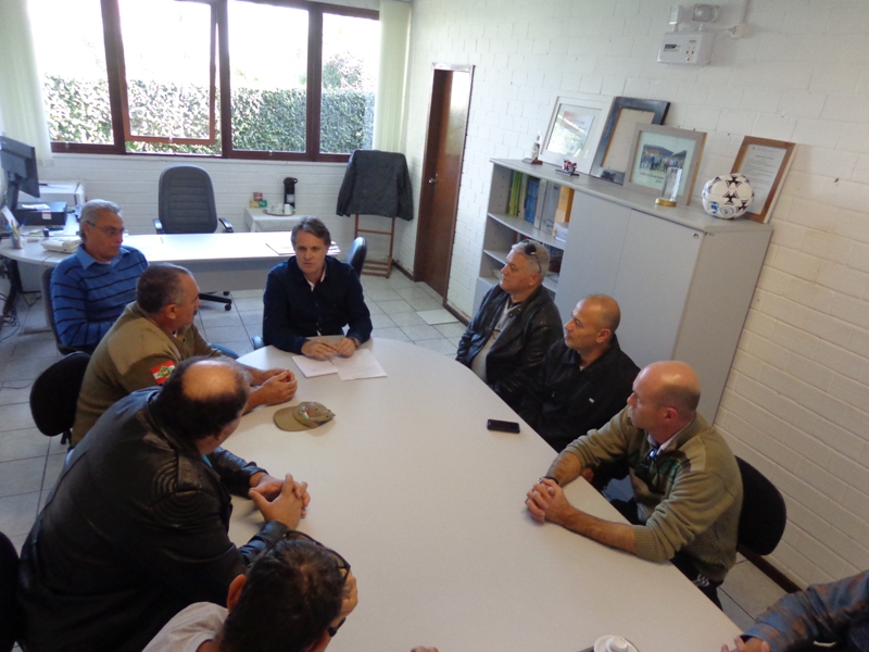 Reunião ocorrida na sala da DIAD com os policiais militares que atuam no campus da FCEE