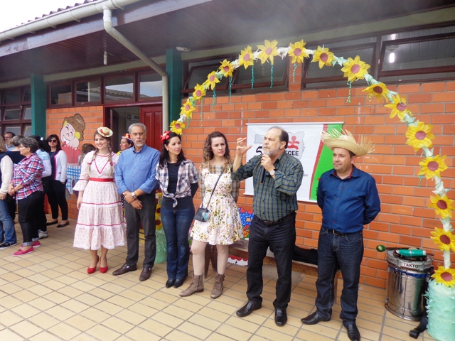 Abertura da Festa Julina com o Diretor Pedro de Souza
