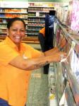 Foto: Silvana Ribeiro, auxiliar de bazar em supermercado de Palhoça