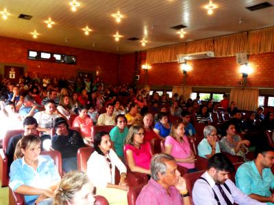 Público lotou auditório