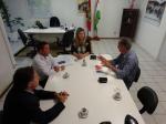 foto da a reunião no Gabinete da Presidente da Fundação Catarinense de Educação Especial (FCEE) que firmou a parceria entre a Universidade do Estado de Santa Catarina (UDESC)
