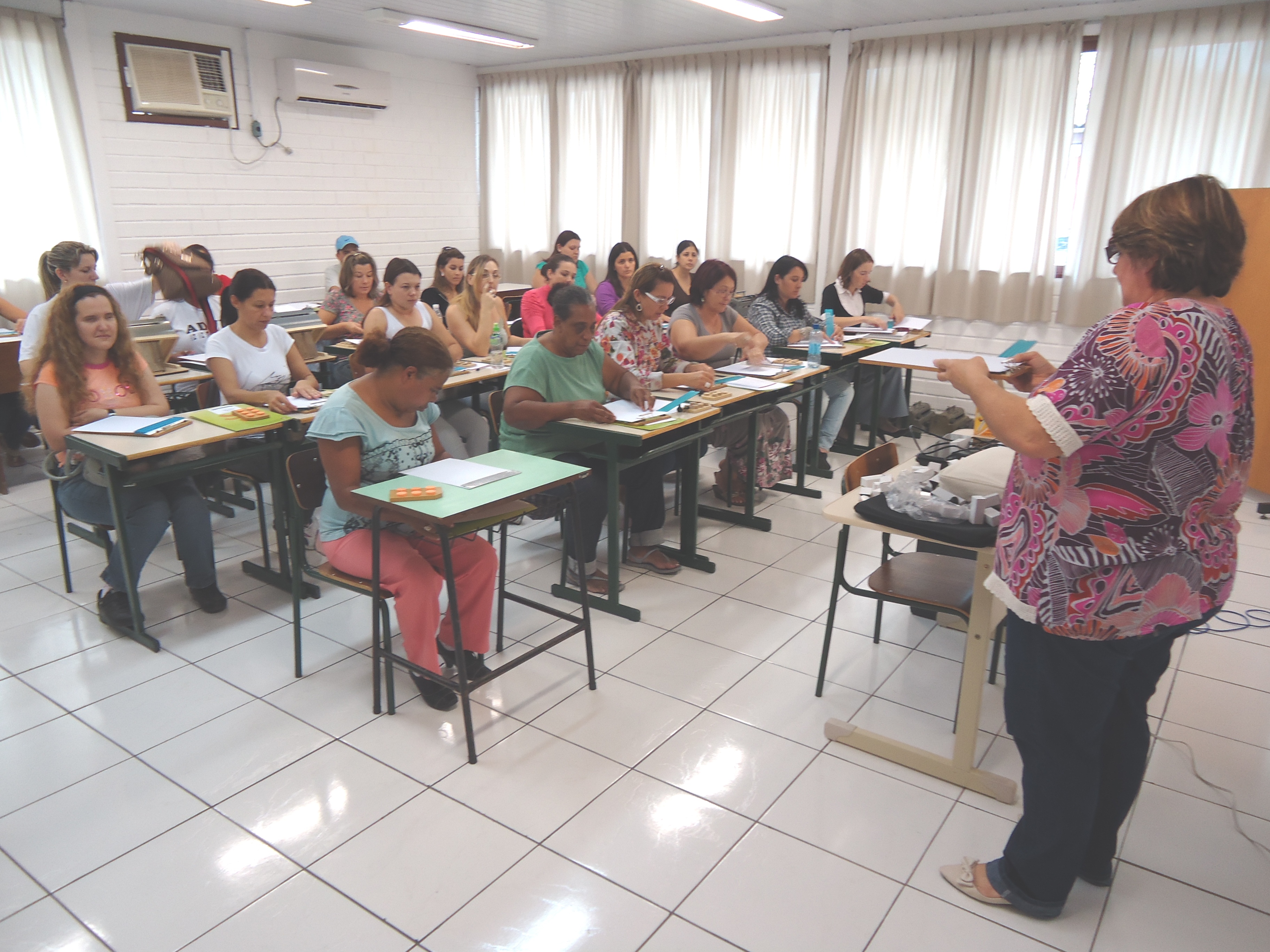 1curso_de_braille_capacita_profissionais_de_educao