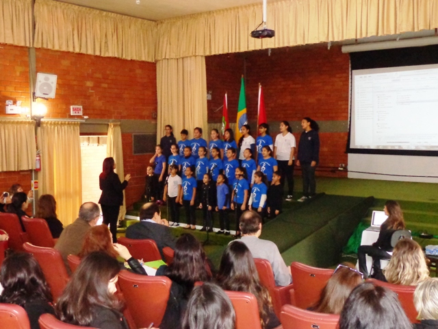 Coral Infantil do Instituto de Educação na abertura do Seminário